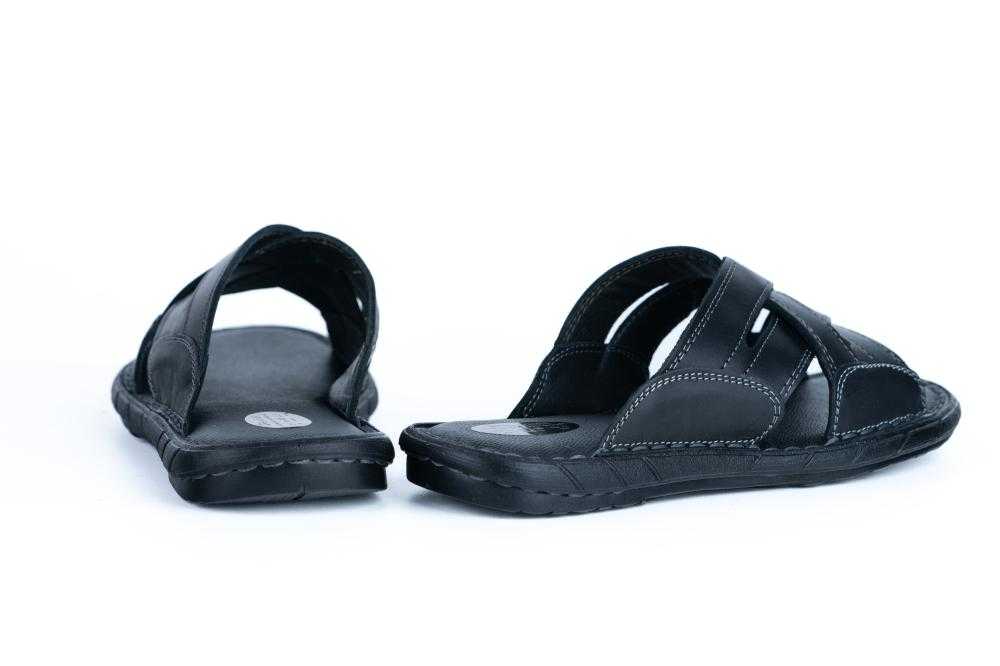 Papuci negri din piele naturala pentru barbati 6004