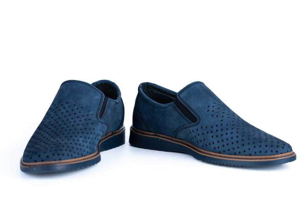 Pantofi perforati bleumarin din piele intoarsa pentru barbati 6009