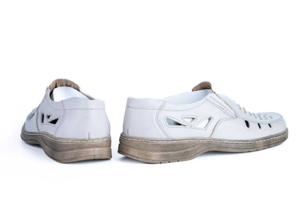 Pantofi bej din piele naturala perforati pentru barbati 6006