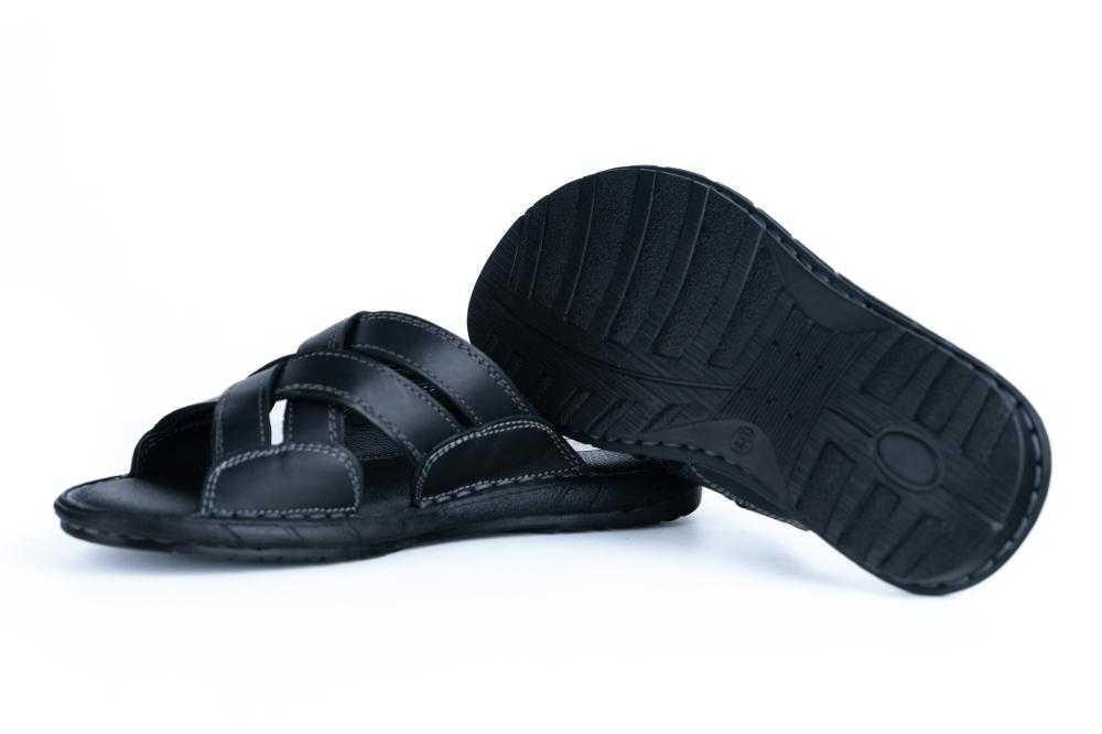 Papuci negri din piele naturala pentru barbati 6004