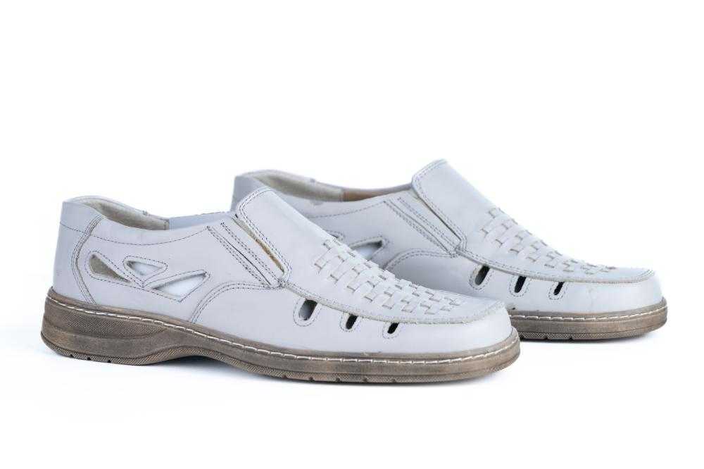 Pantofi bej din piele naturala perforati pentru barbati 6006